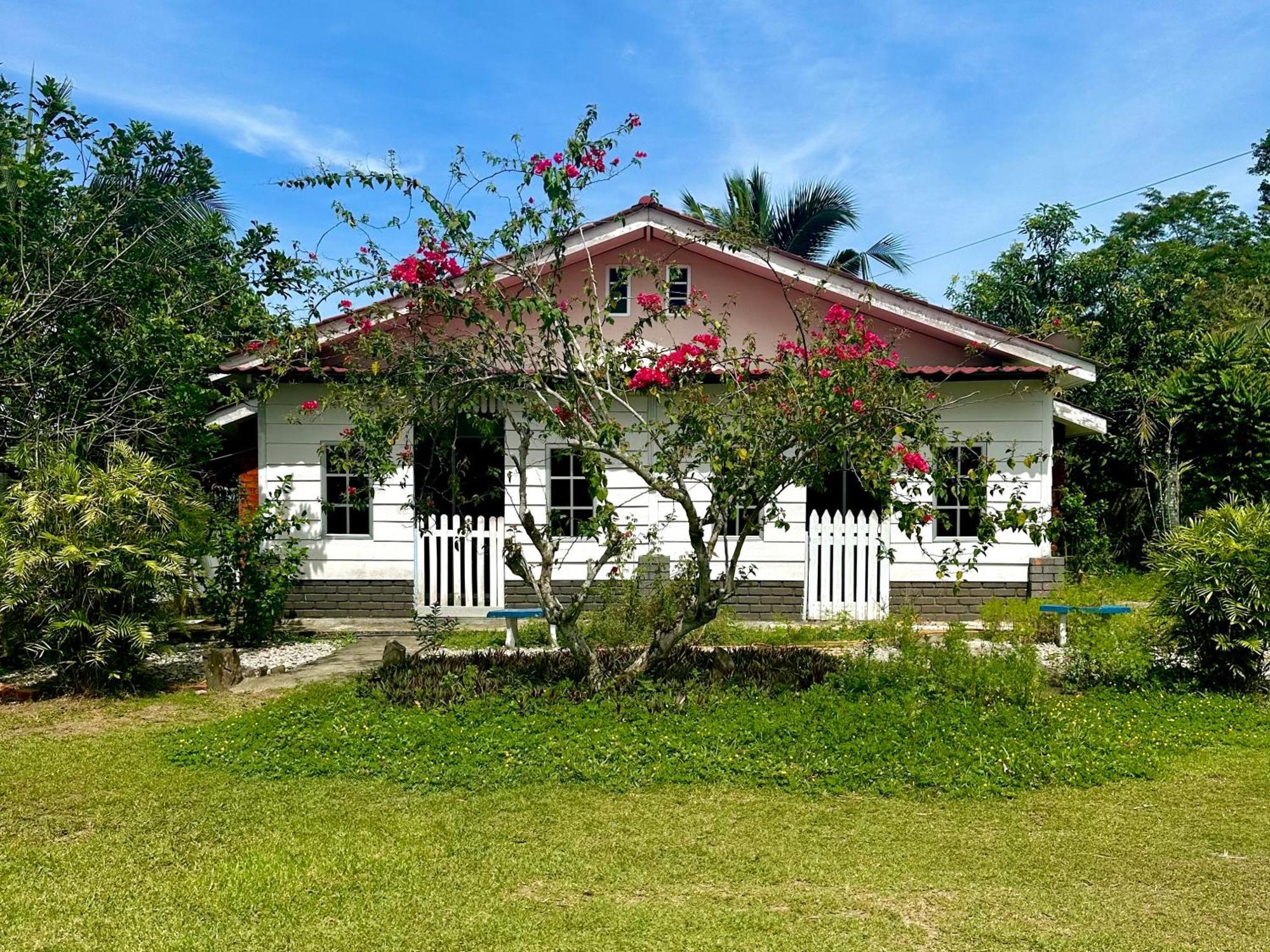 Kapal Terbang Guest House Langkawi Pantai Cenang  Exterior foto